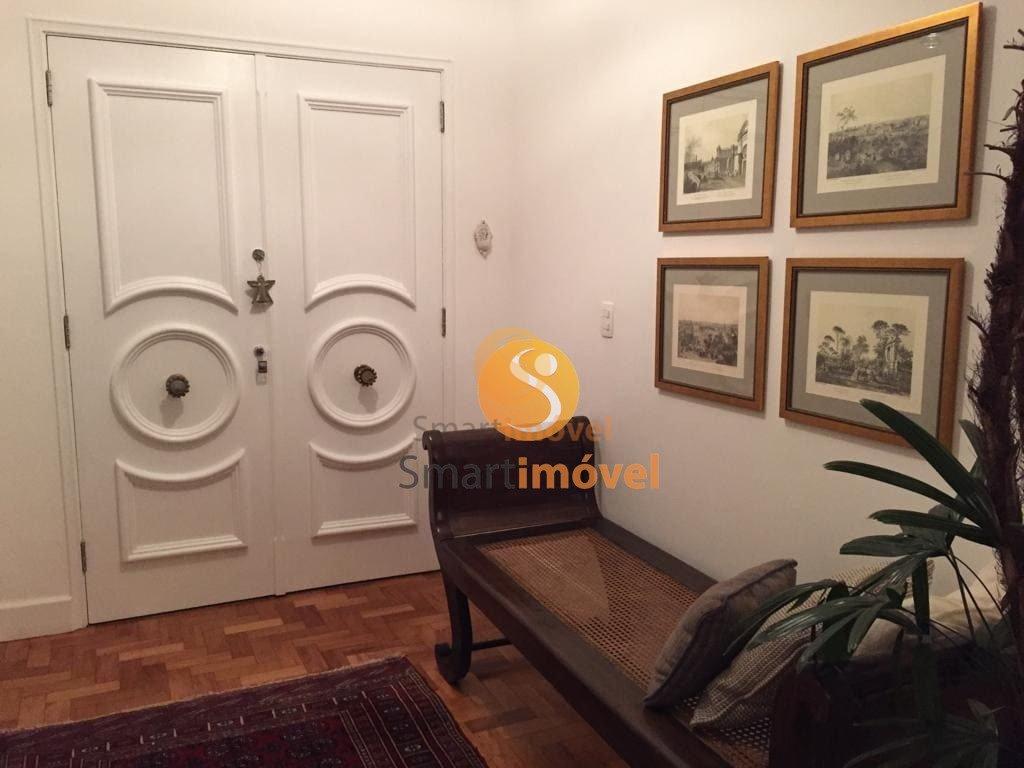 Apartamento com 240m², 4 quartos sendo 1 suíte, e 3 vagas - Petrópolis - 
