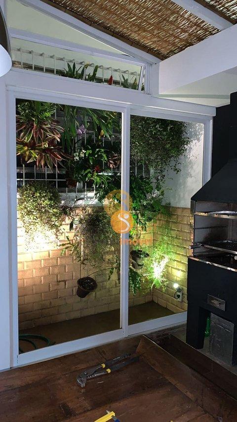Apartamento com 240m², 4 quartos sendo 1 suíte, e 3 vagas - Petrópolis - 