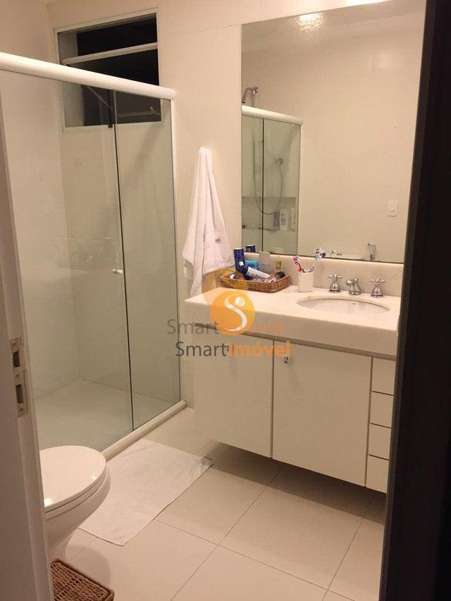 Apartamento com 240m², 4 quartos sendo 1 suíte, e 3 vagas - Petrópolis - 