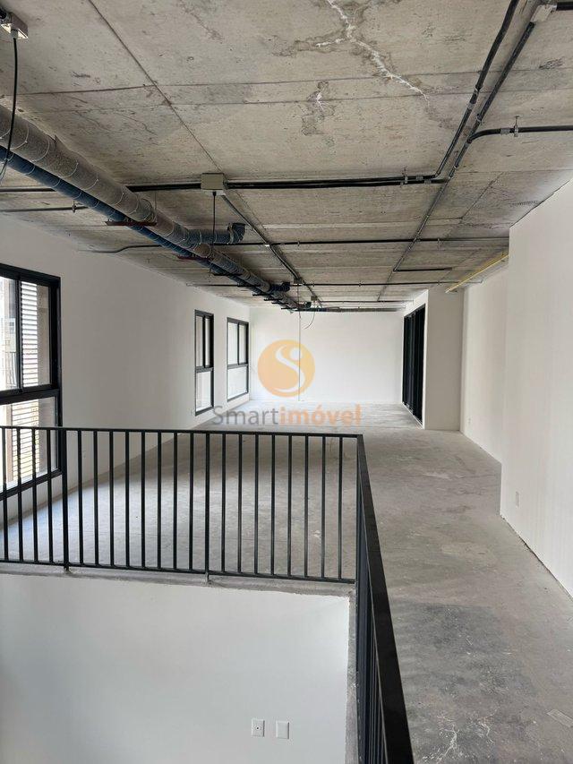 Cobertura Duplex com 663m², 4 suítes, 6 vagas demarcadas, e depósito  São Paulo - 