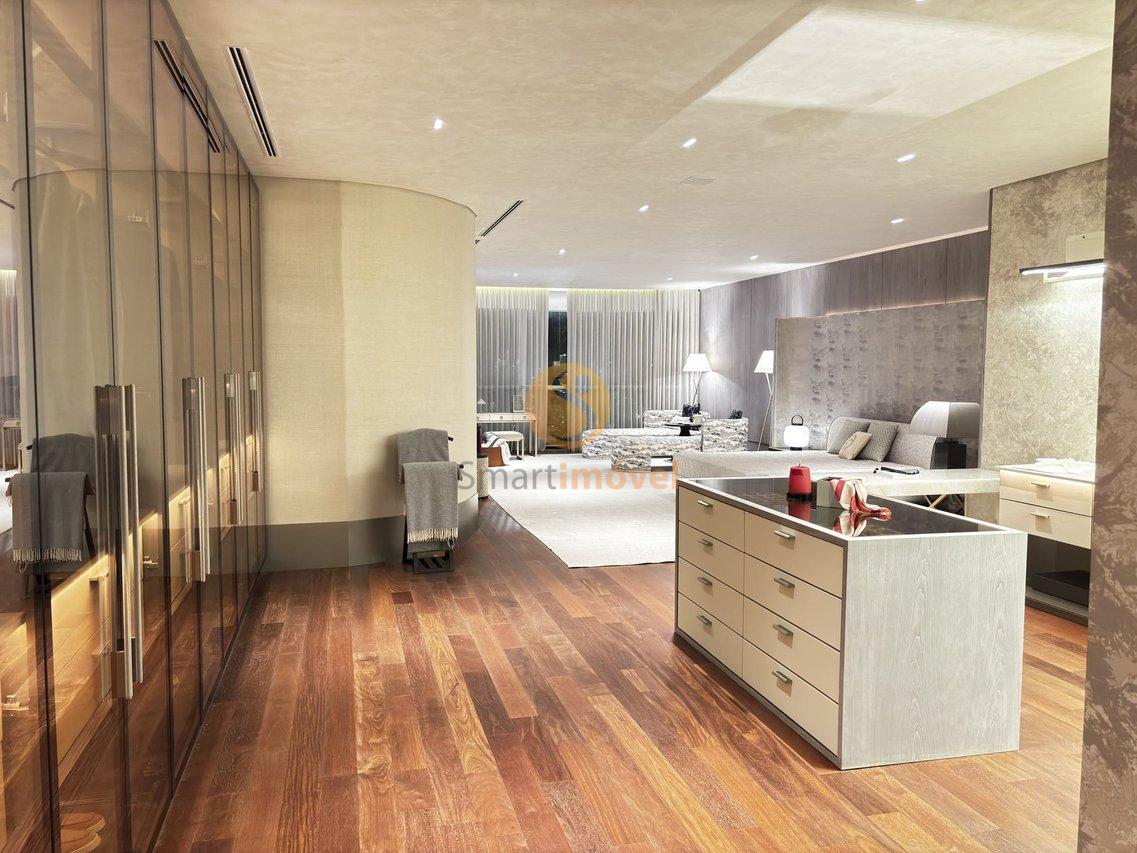 Cobertura Penthouse com 710m², 4 suítes, terraço íntimo, 5 vagas - São Paulo - 