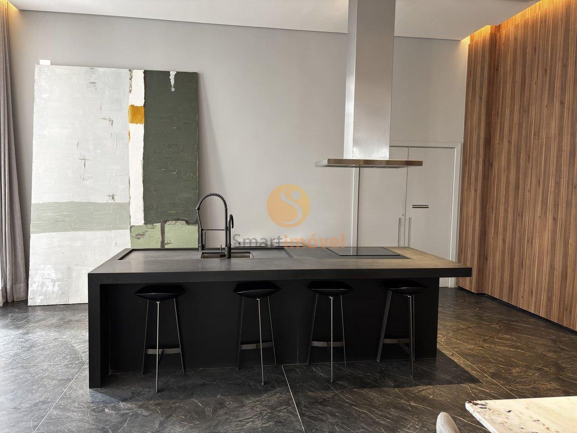 Apartamento com 208m², 3 suítes e 3 vagas determinadas  São Paulo - 