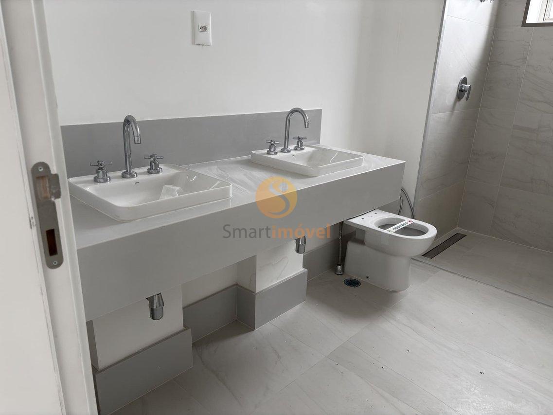 Apartamento com 208m², 3 suítes e 3 vagas determinadas  São Paulo - 