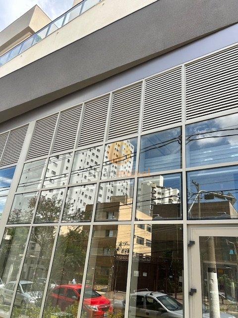 Loja comercial com 75,75m², 2 banheiros, mezanino, e 1 vaga  São Paulo - 