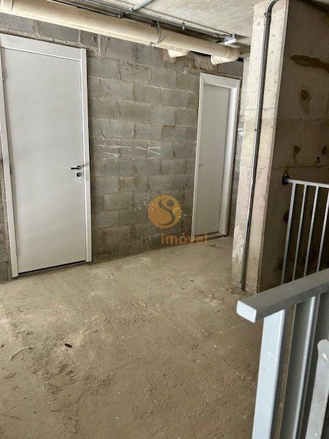 Loja comercial com 75,75m², 2 banheiros, mezanino, e 1 vaga  São Paulo - 