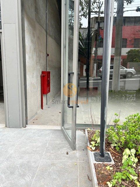 Loja comercial com 68,95m², 2 banheiros, mezanino, e 1 vaga  São Paulo - 