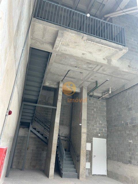 Loja comercial com 68,95m², 2 banheiros, mezanino, e 1 vaga  São Paulo - 