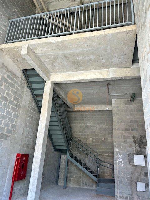Loja comercial com 69,20m², 2 banheiros, mezanino, e 1 vaga  São Paulo - 