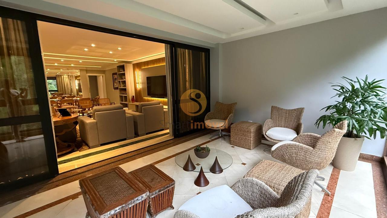 Cobertura Duplex com 500m&sup2;, 3 su&iacute;tes e 2 vagas  Petrópolis - 