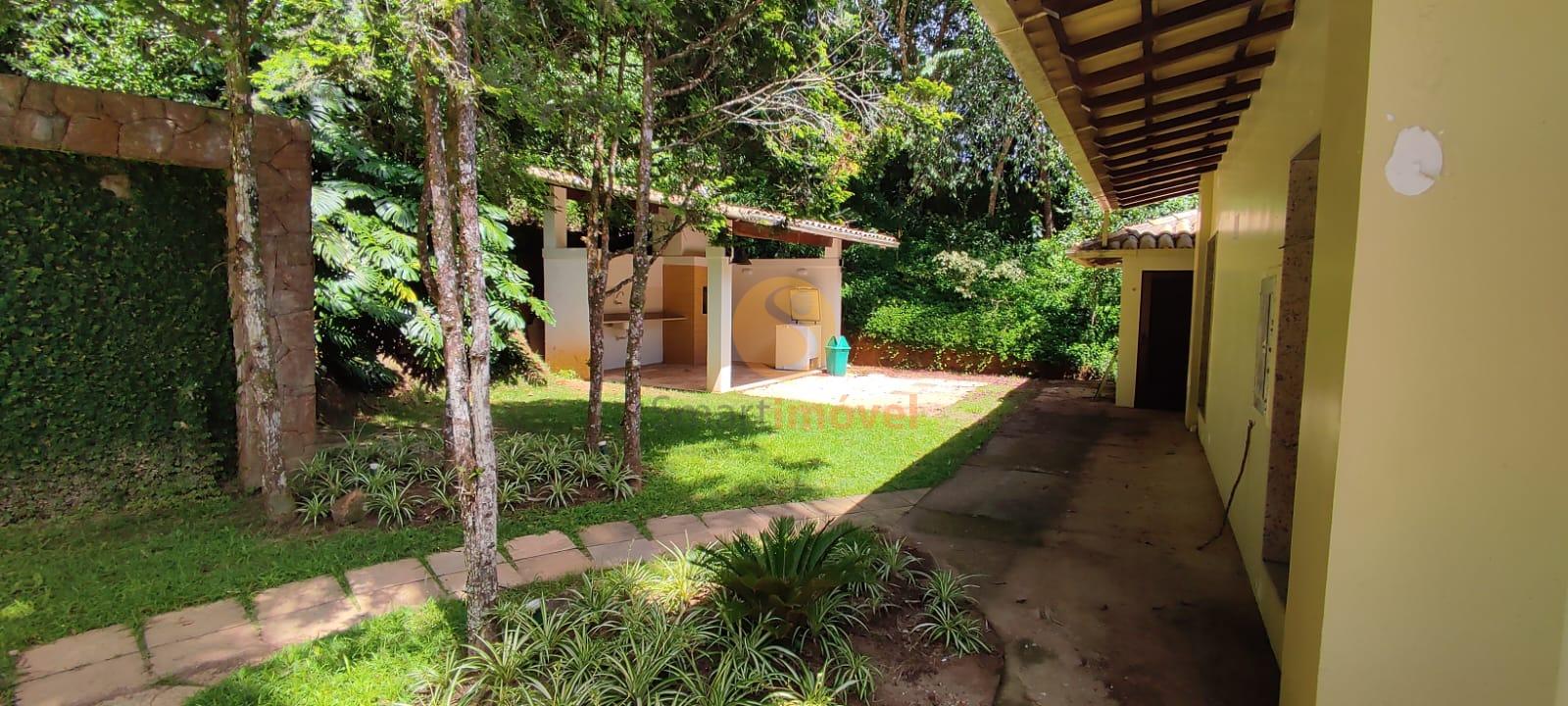 Cobertura Duplex com 500m&sup2;, 3 su&iacute;tes e 2 vagas  Petrópolis - 