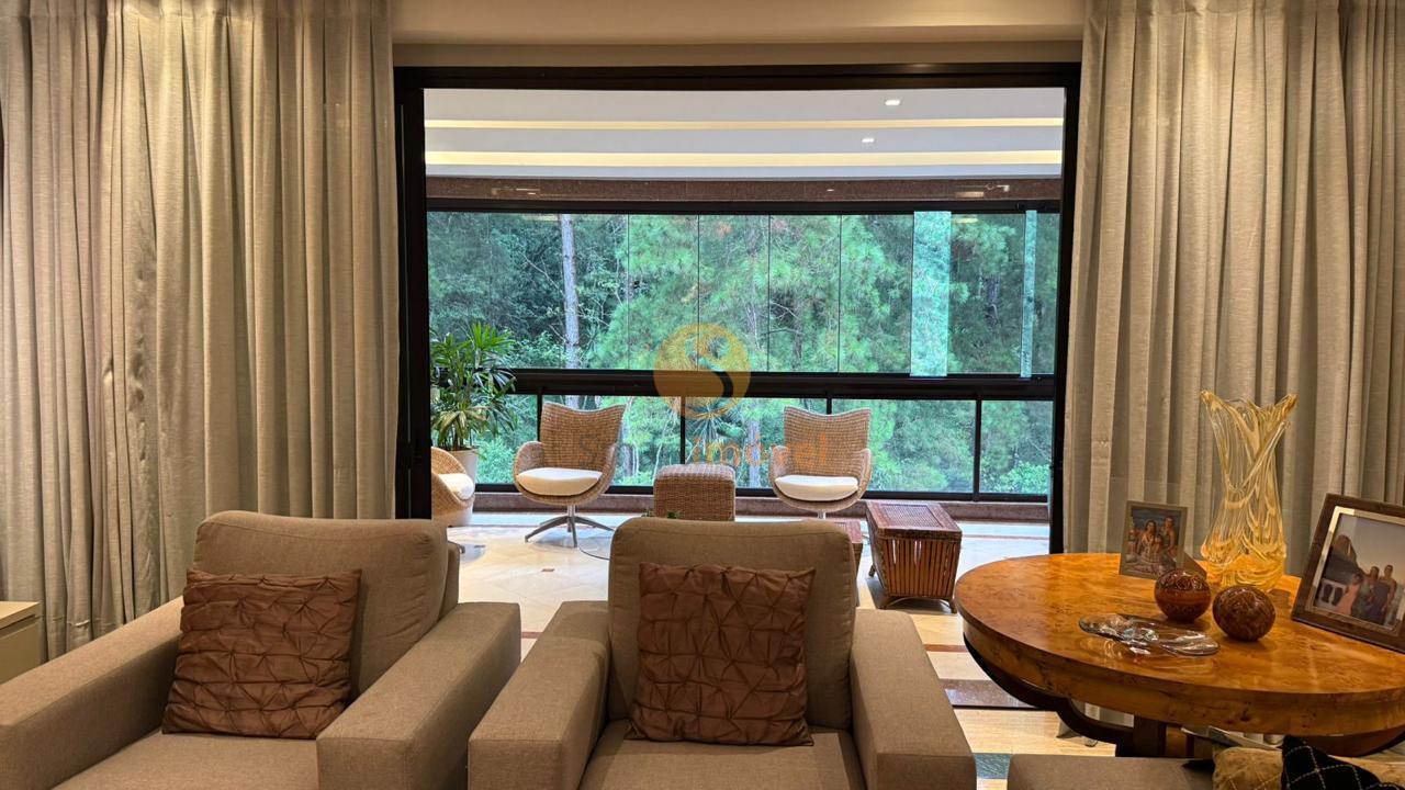 Cobertura Duplex com 500m&sup2;, 3 su&iacute;tes e 2 vagas  Petrópolis - 