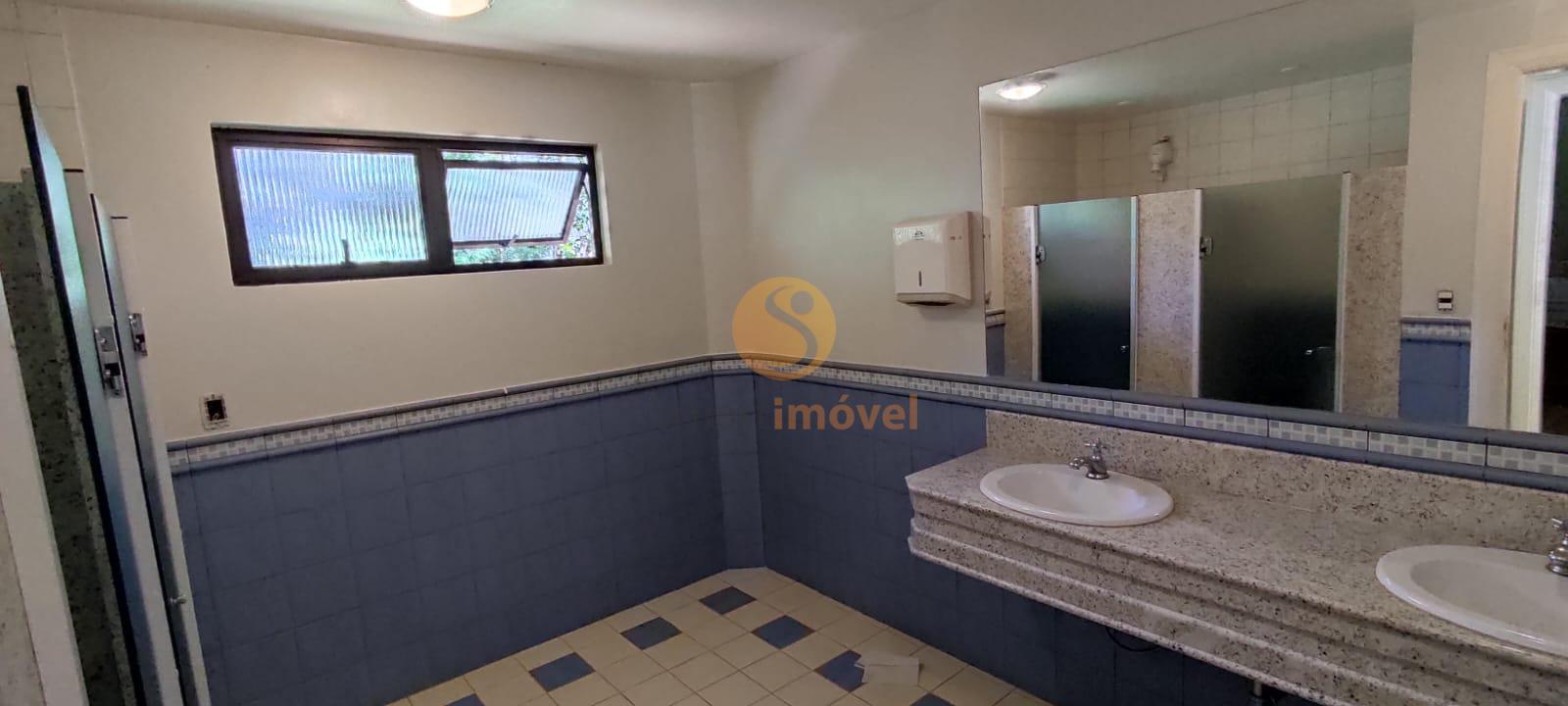 Cobertura Duplex com 500m&sup2;, 3 su&iacute;tes e 2 vagas  Petrópolis - 