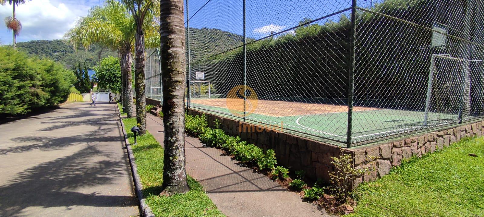 Cobertura Duplex com 500m&sup2;, 3 su&iacute;tes e 2 vagas  Petrópolis - 