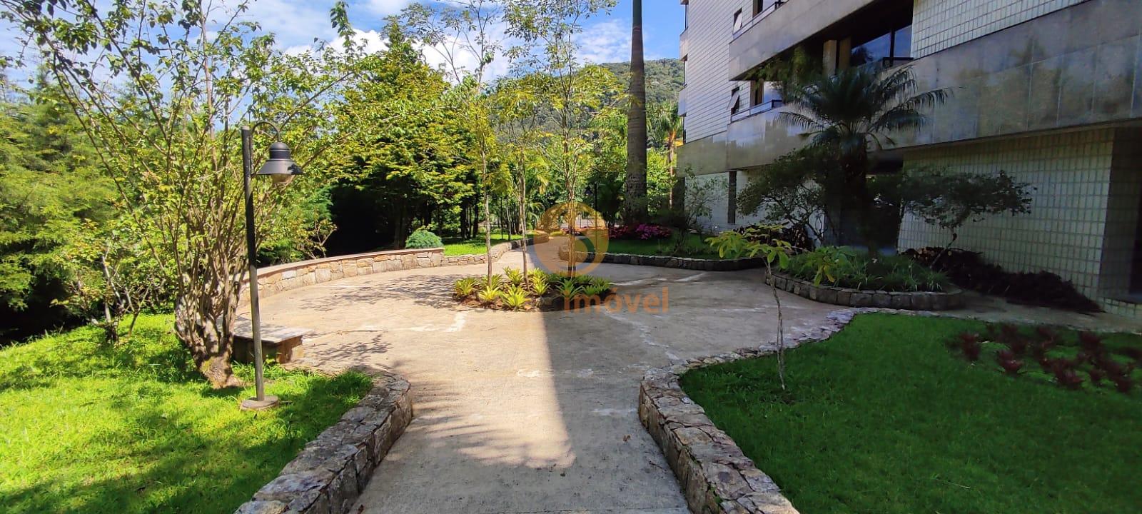 Cobertura Duplex com 500m&sup2;, 3 su&iacute;tes e 2 vagas  Petrópolis - 