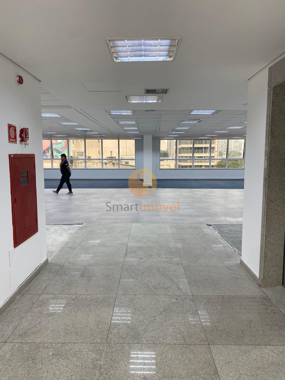 Pr&eacute;dio Monousu&aacute;rio com 8.194m&sup2;, 3 andares, e 4 subsolos de garagem com 119 vagas  São Paulo - 