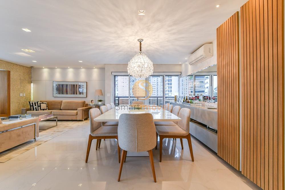 Apartamento com 244m&sup2;, 3 quartos, sendo 3 su&iacute;tes, e 3 vagas  São Paulo - 