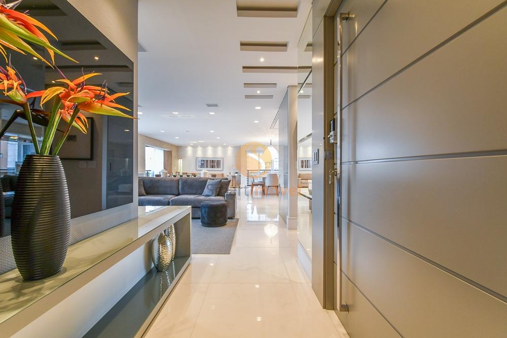 Apartamento com 244m&sup2;, 3 quartos, sendo 3 su&iacute;tes, e 3 vagas  São Paulo - 
