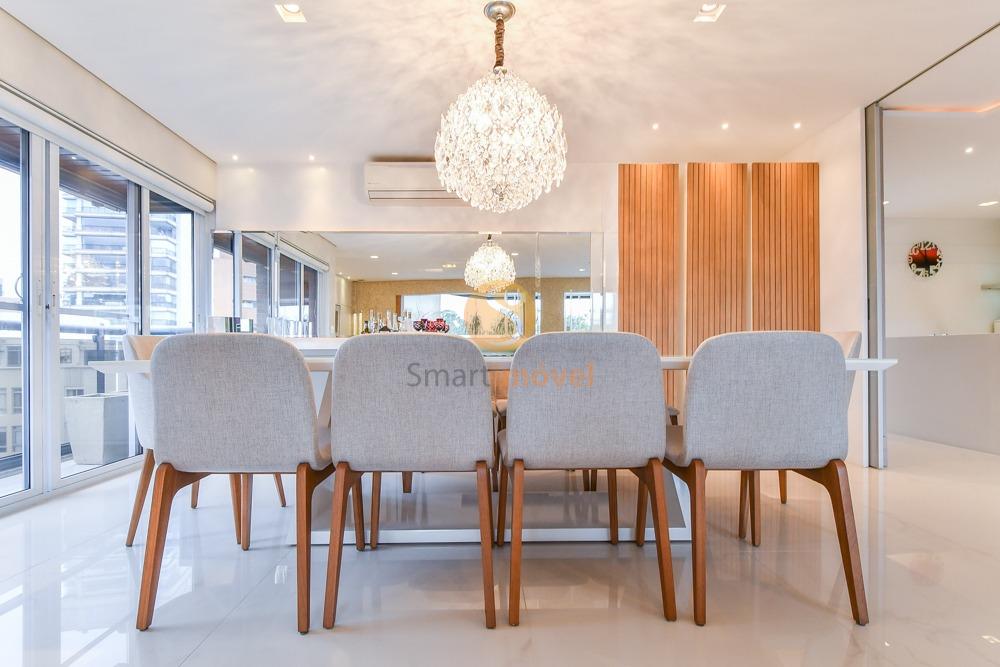Apartamento com 244m&sup2;, 3 quartos, sendo 3 su&iacute;tes, e 3 vagas  São Paulo - 