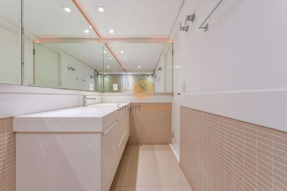 Apartamento com 244m&sup2;, 3 quartos, sendo 3 su&iacute;tes, e 3 vagas  São Paulo - 