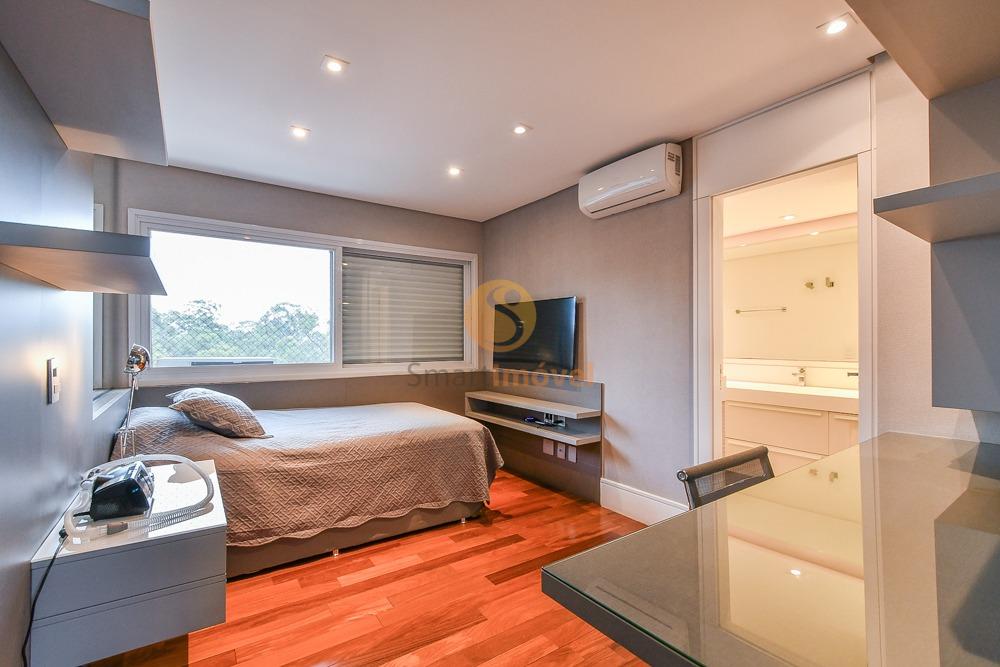 Apartamento com 244m&sup2;, 3 quartos, sendo 3 su&iacute;tes, e 3 vagas  São Paulo - 