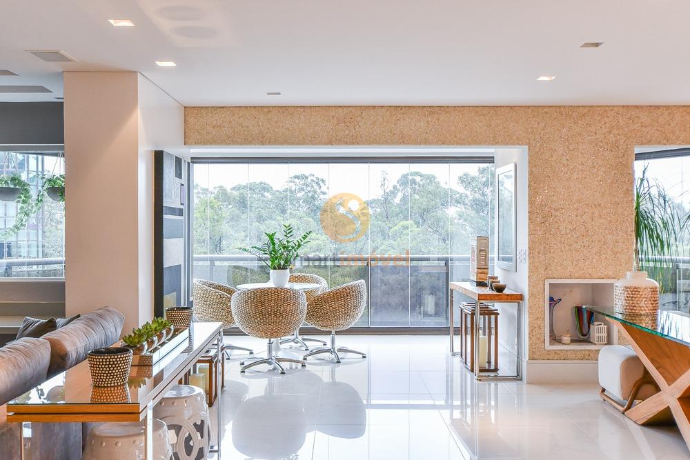 Apartamento com 244m&sup2;, 3 quartos, sendo 3 su&iacute;tes, e 3 vagas  São Paulo - 
