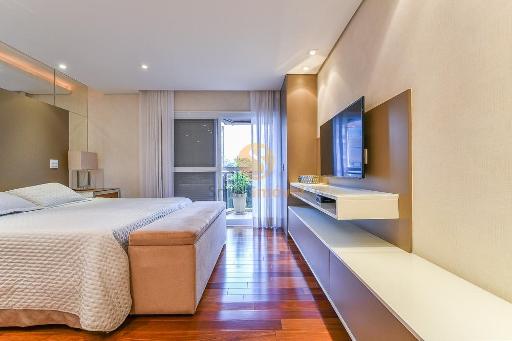 Apartamento com 244m&sup2;, 3 quartos, sendo 3 su&iacute;tes, e 3 vagas  São Paulo - 