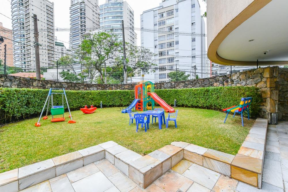 Apartamento com 244m&sup2;, 3 quartos, sendo 3 su&iacute;tes, e 3 vagas  São Paulo - 
