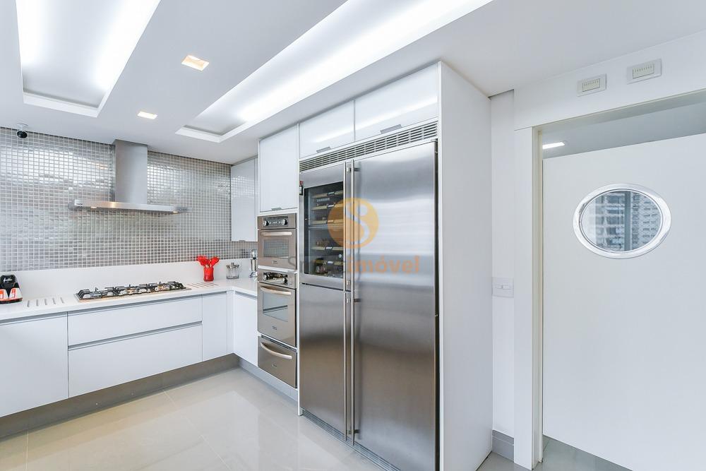 Apartamento com 244m&sup2;, 3 quartos, sendo 3 su&iacute;tes, e 3 vagas  São Paulo - 