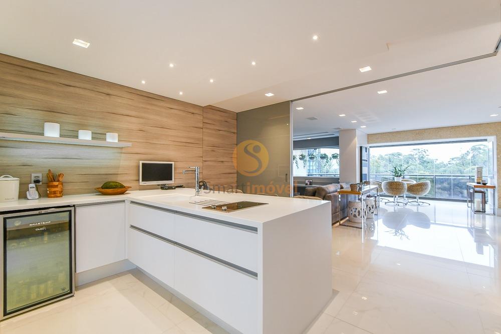 Apartamento com 244m&sup2;, 3 quartos, sendo 3 su&iacute;tes, e 3 vagas  São Paulo - 