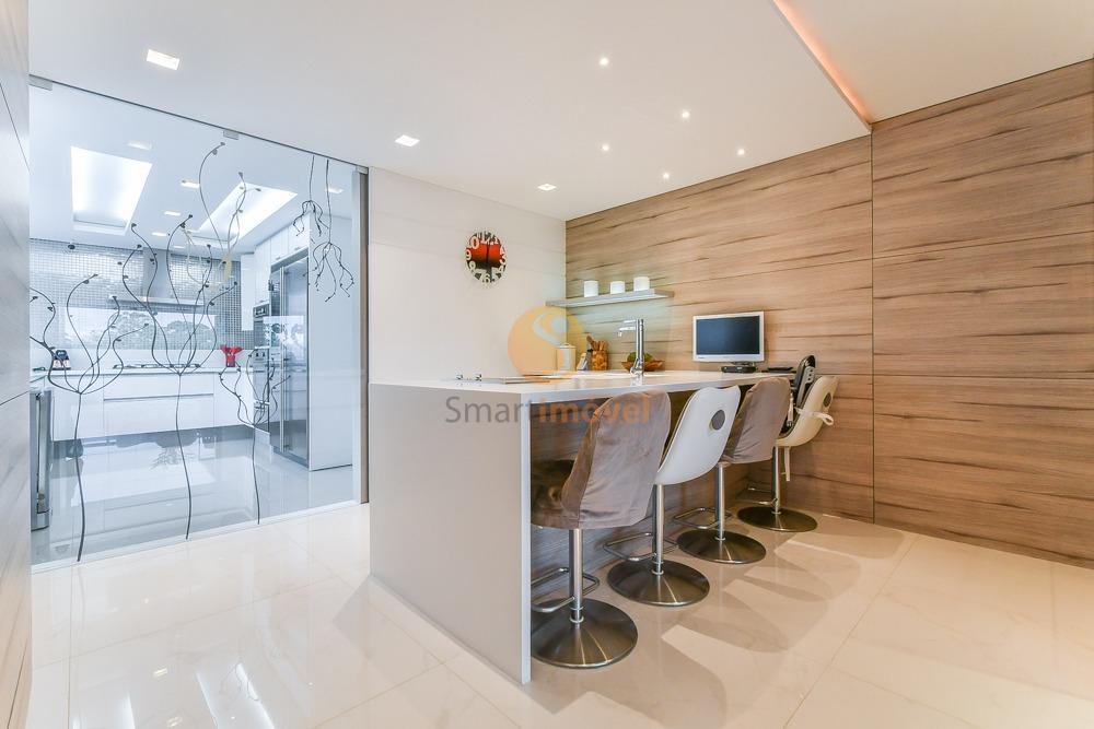 Apartamento com 244m&sup2;, 3 quartos, sendo 3 su&iacute;tes, e 3 vagas  São Paulo - 