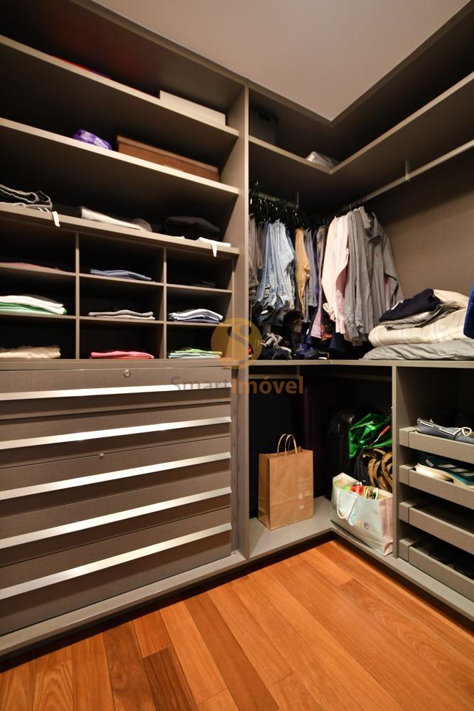 Apartamento com 244m&sup2;, 3 quartos, sendo 3 su&iacute;tes, e 3 vagas  São Paulo - 