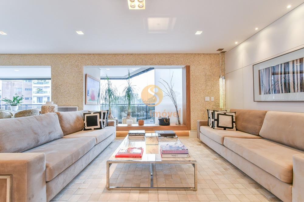 Apartamento com 244m&sup2;, 3 quartos, sendo 3 su&iacute;tes, e 3 vagas  São Paulo - 
