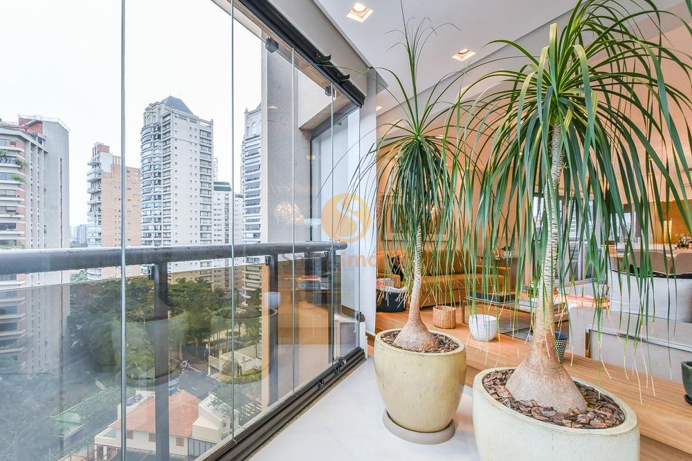 Apartamento com 244m&sup2;, 3 quartos, sendo 3 su&iacute;tes, e 3 vagas  São Paulo - 