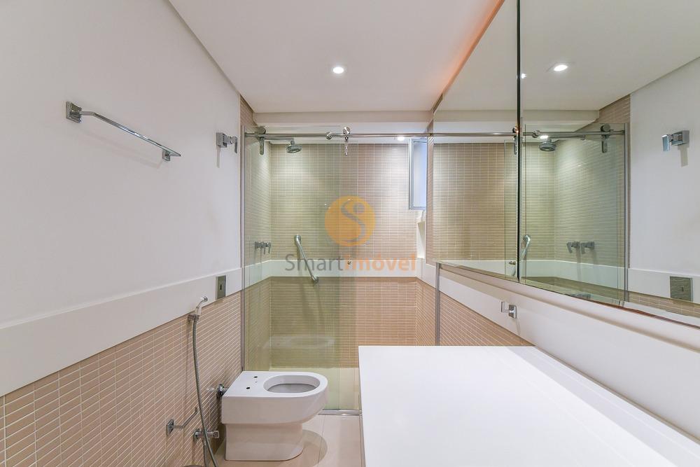 Apartamento com 244m&sup2;, 3 quartos, sendo 3 su&iacute;tes, e 3 vagas  São Paulo - 
