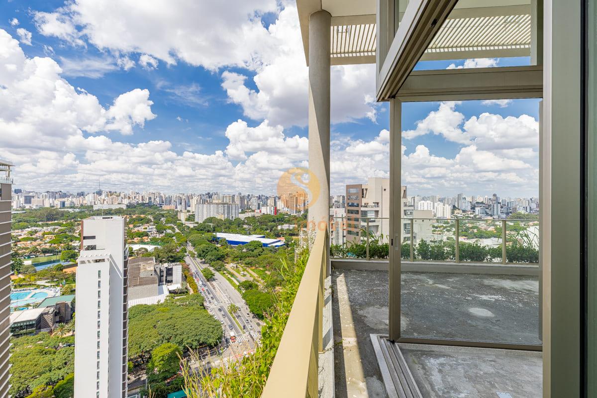 Cobertura para venda em Moema com 4 quartos, sendo 4 su&iacute;tes, 418m&sup2;  São Paulo - 