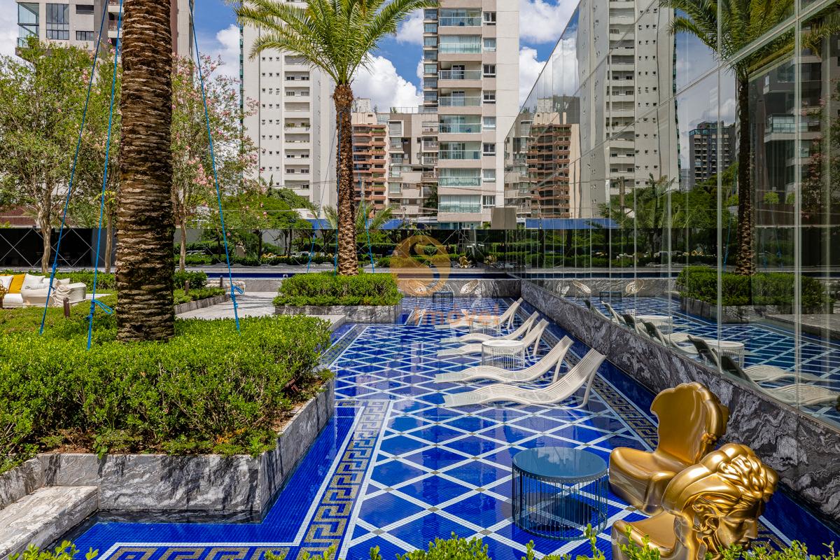 Cobertura para venda em Moema com 4 quartos, sendo 4 su&iacute;tes, 418m&sup2;  São Paulo - 