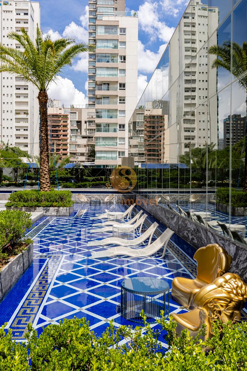 Cobertura para venda em Moema com 4 quartos, sendo 4 su&iacute;tes, 418m&sup2;  São Paulo - 