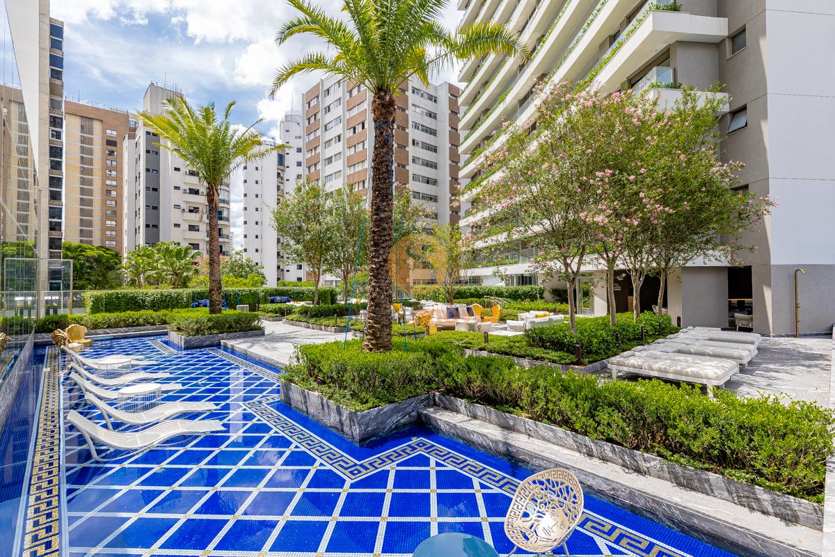 Cobertura para venda em Moema com 4 quartos, sendo 4 su&iacute;tes, 418m&sup2;  São Paulo - 