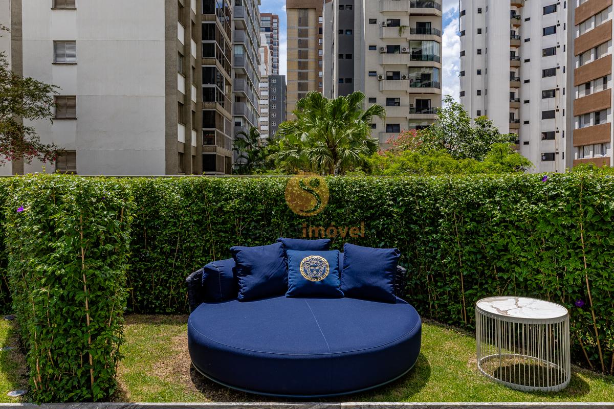 Cobertura para venda em Moema com 4 quartos, sendo 4 su&iacute;tes, 418m&sup2;  São Paulo - 
