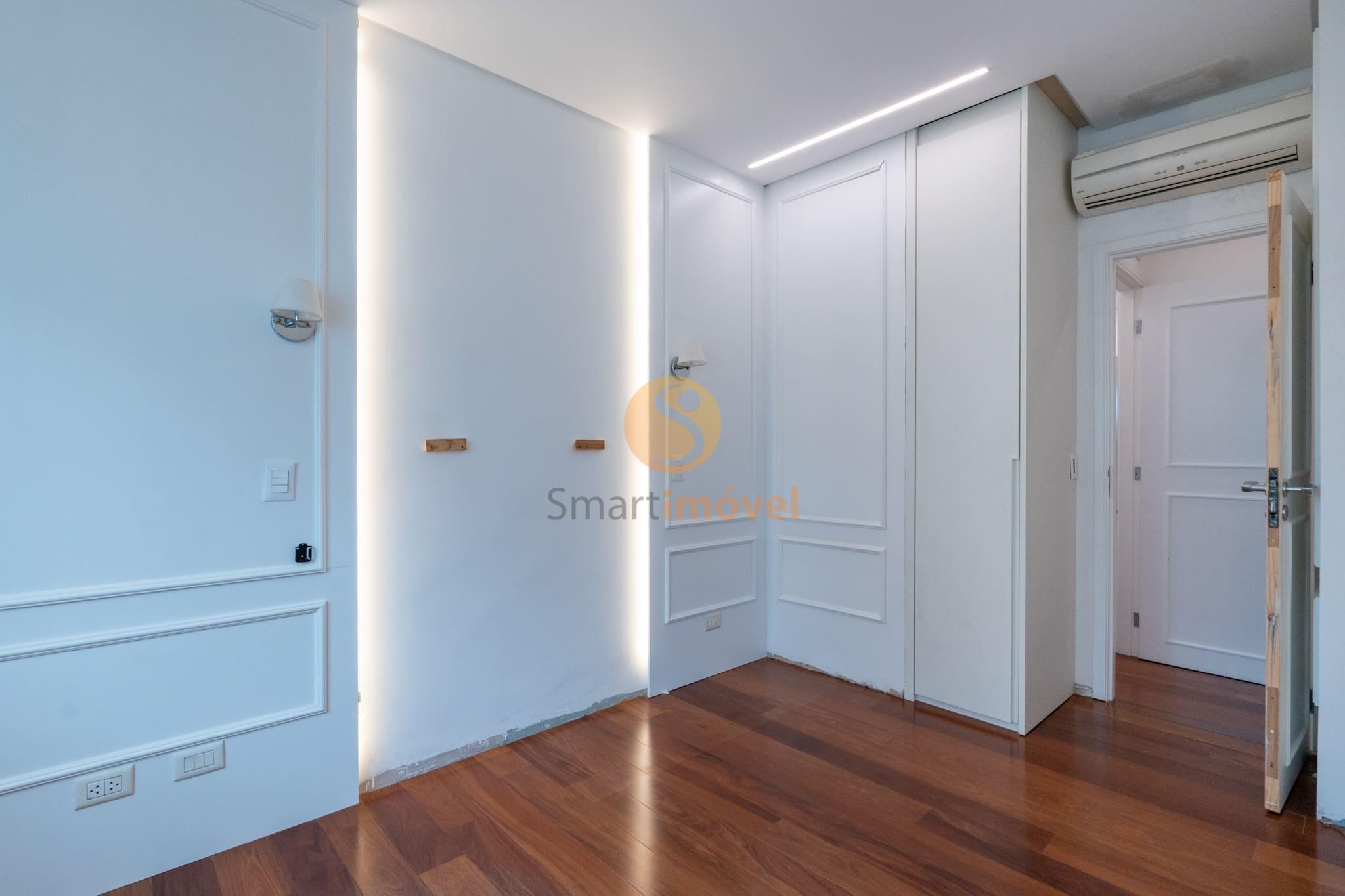 Apartamento com 234m&sup2;, 4 quartos, sendo 4 su&iacute;tes, 4 vagas  São Paulo - 