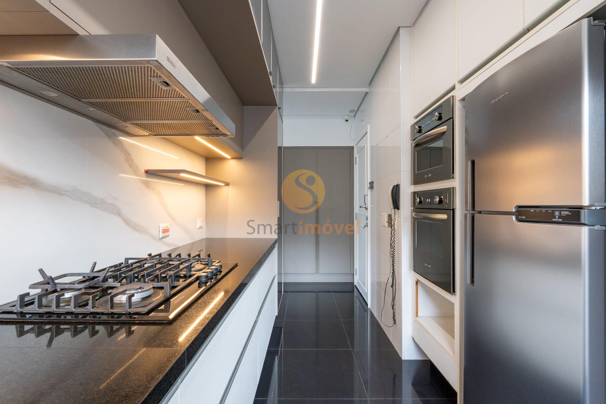 Apartamento com 234m&sup2;, 4 quartos, sendo 4 su&iacute;tes, 4 vagas  São Paulo - 
