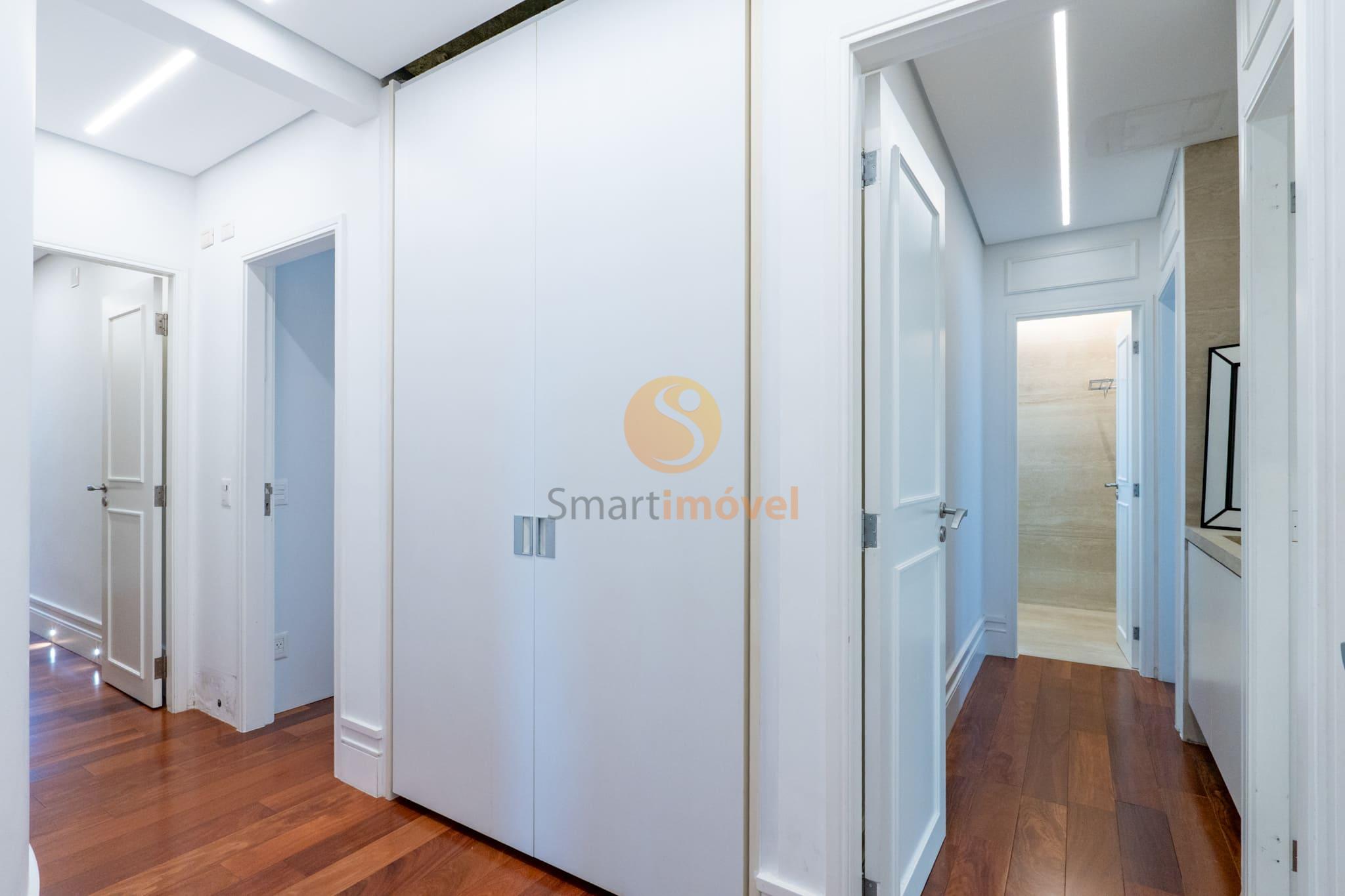 Apartamento com 234m&sup2;, 4 quartos, sendo 4 su&iacute;tes, 4 vagas  São Paulo - 