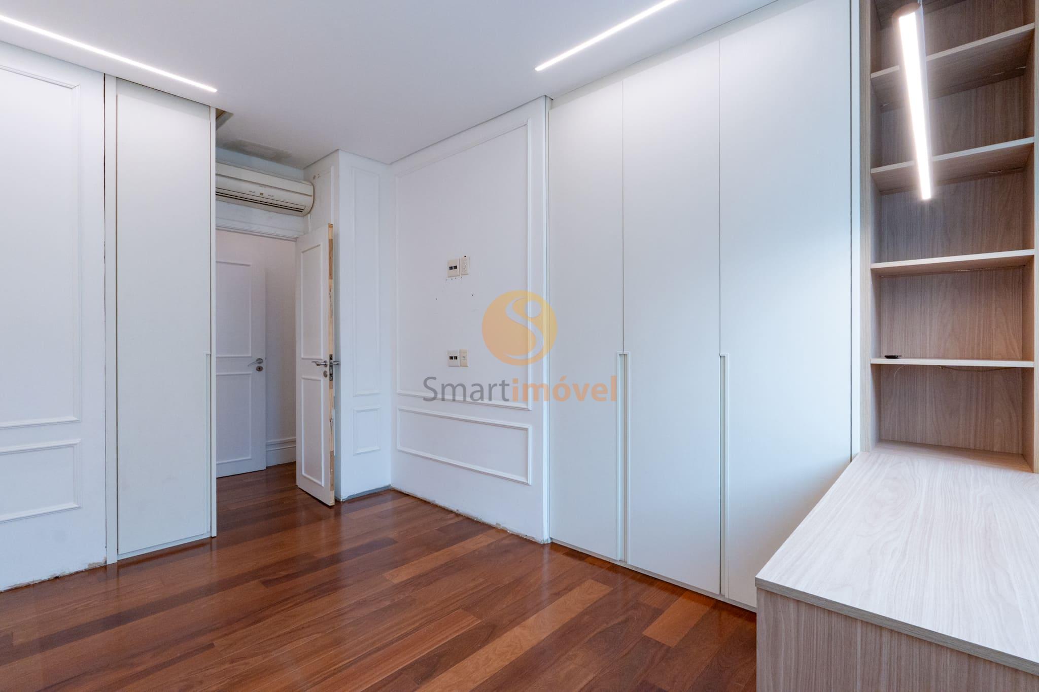 Apartamento com 234m&sup2;, 4 quartos, sendo 4 su&iacute;tes, 4 vagas  São Paulo - 