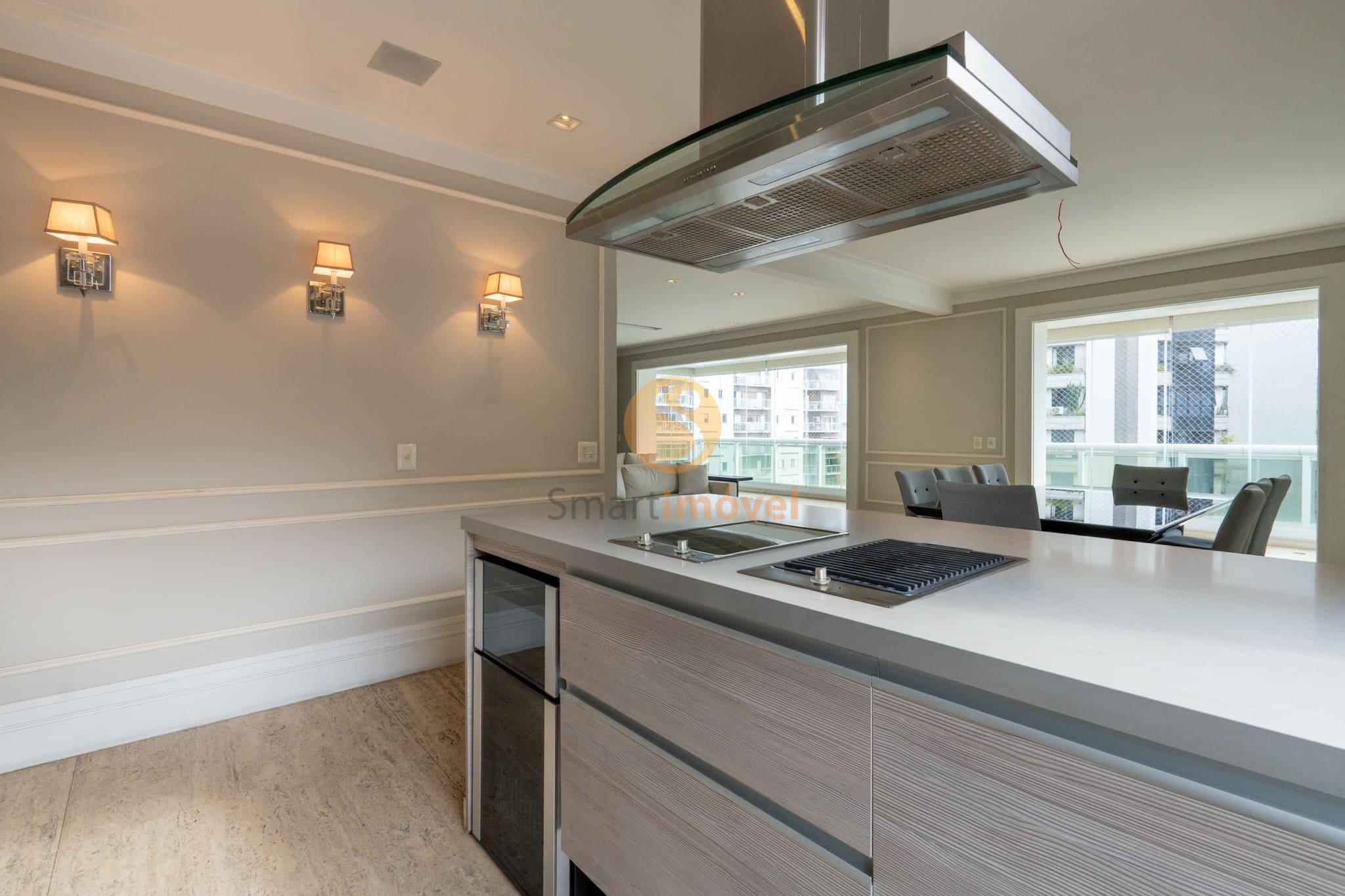 Apartamento com 234m&sup2;, 4 quartos, sendo 4 su&iacute;tes, 4 vagas  São Paulo - 