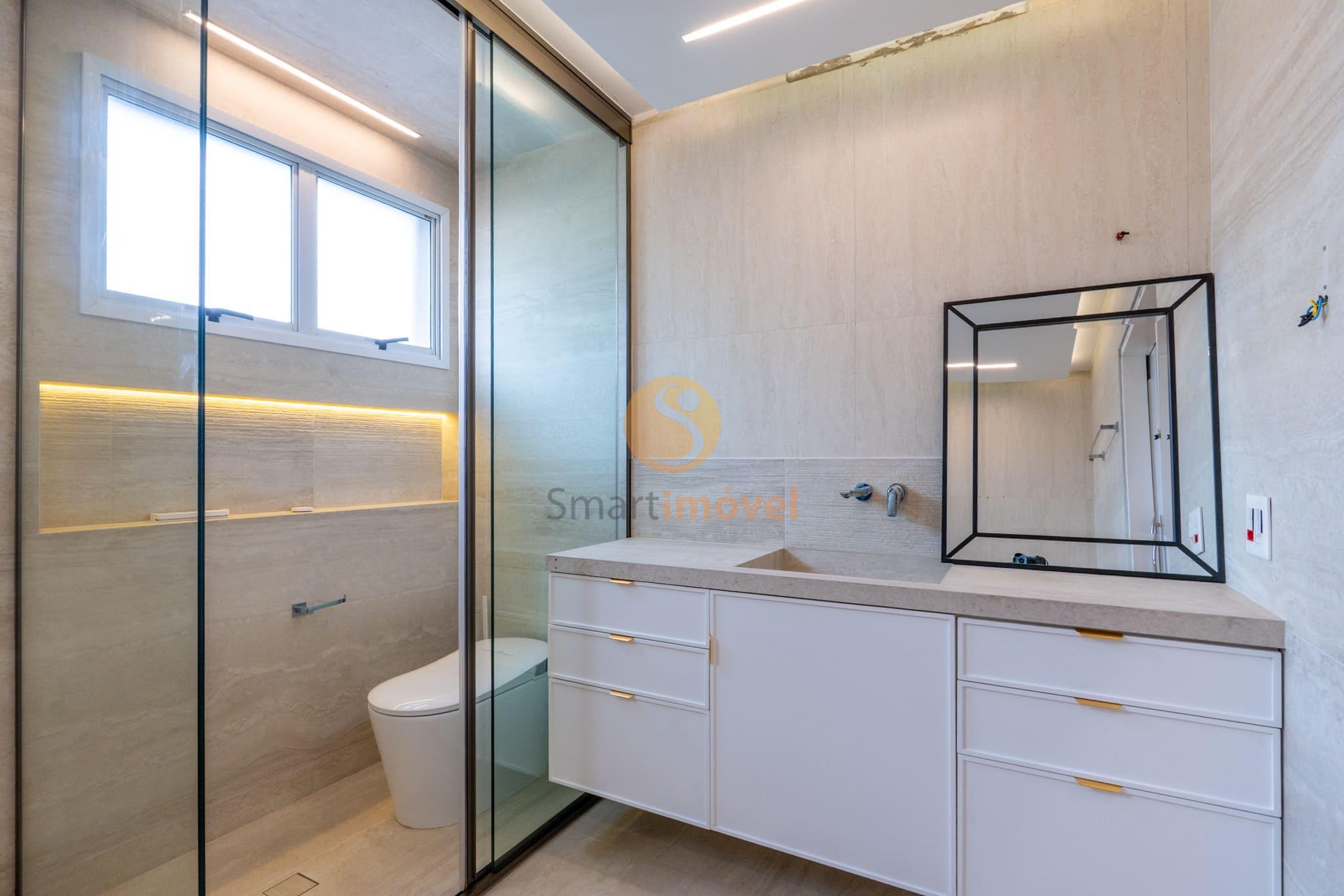 Apartamento com 234m&sup2;, 4 quartos, sendo 4 su&iacute;tes, 4 vagas  São Paulo - 
