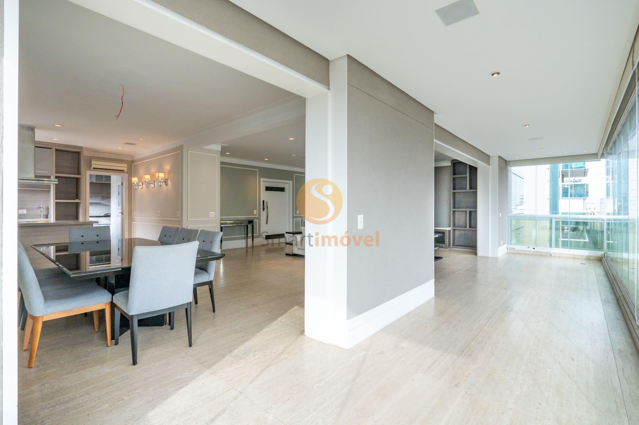 Apartamento com 234m&sup2;, 4 quartos, sendo 4 su&iacute;tes, 4 vagas  São Paulo - 