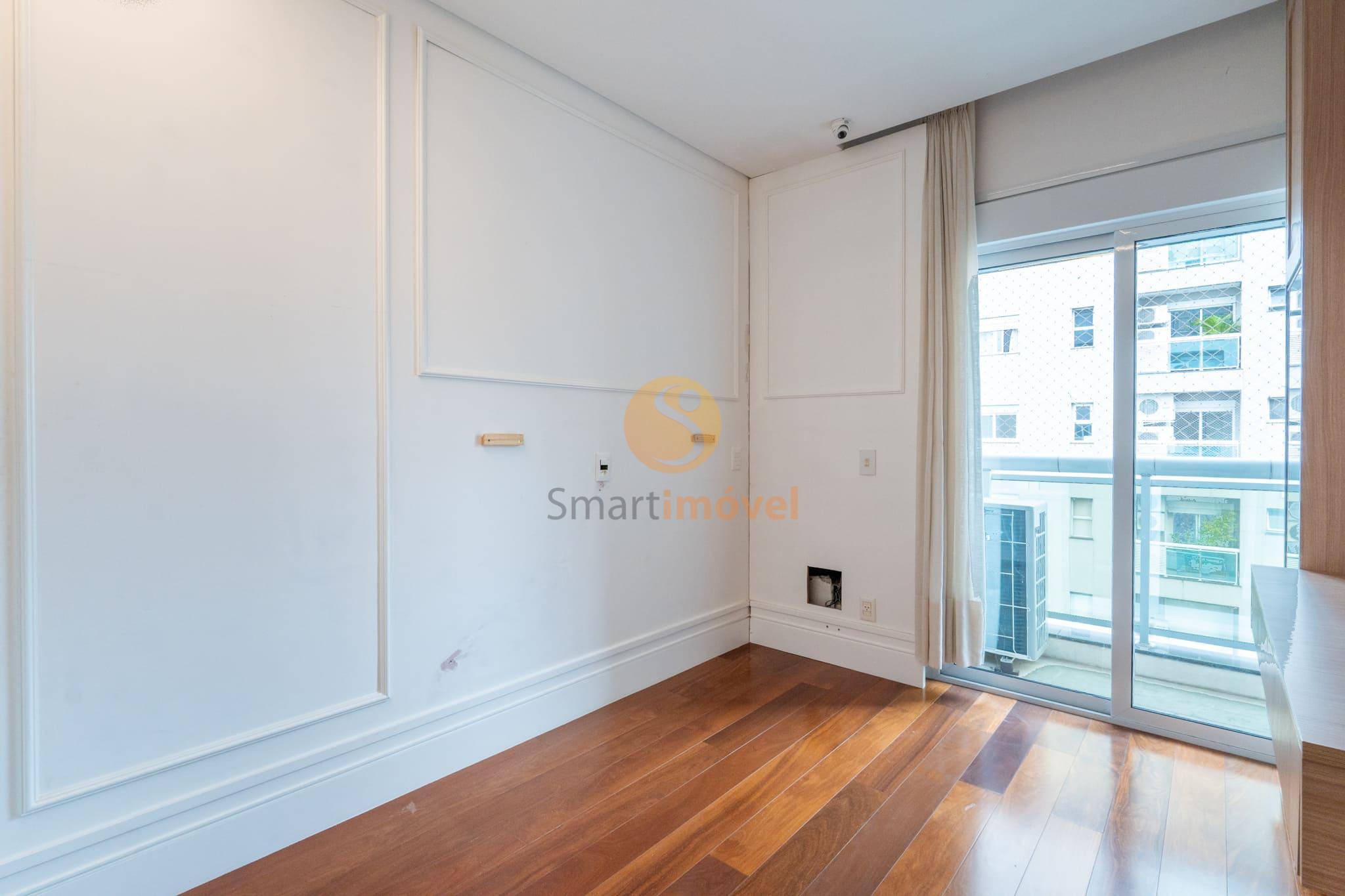 Apartamento com 234m&sup2;, 4 quartos, sendo 4 su&iacute;tes, 4 vagas  São Paulo - 