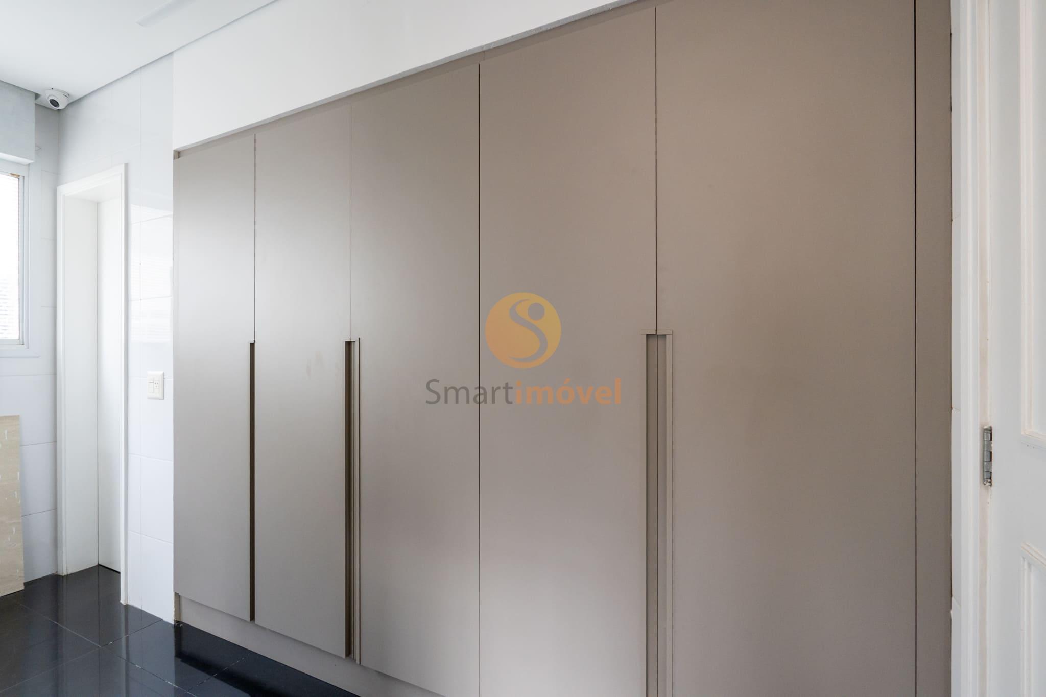 Apartamento com 234m&sup2;, 4 quartos, sendo 4 su&iacute;tes, 4 vagas  São Paulo - 