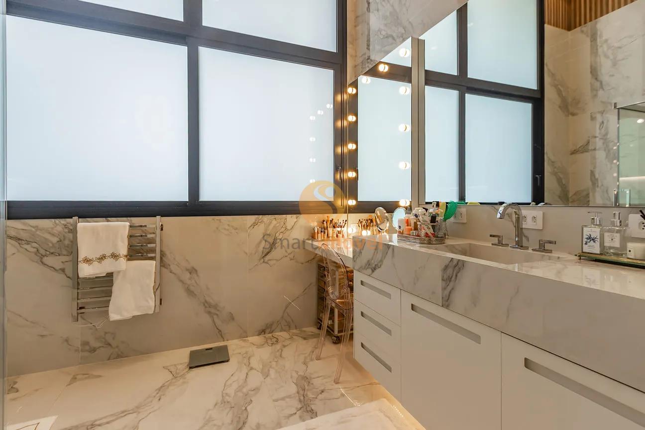 Cobertura Triplex com 476 m&sup2; mobiliada, em resort de Luxo  São Paulo - 
