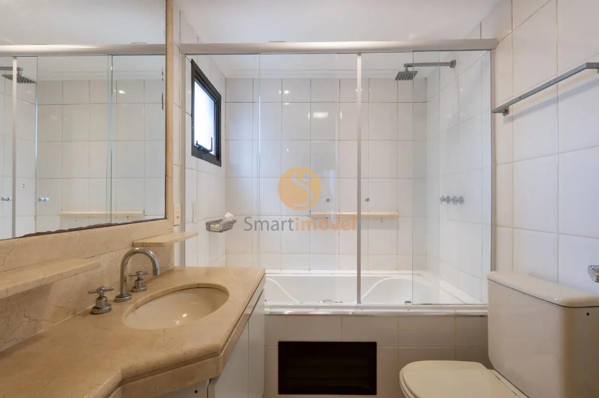 Apartamento com 165m&sup2;, 3 quartos, sendo 3 su&iacute;tes e 3 vagas  São Paulo - 